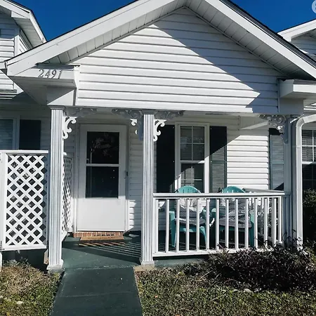 Charming 2 Bdr 1 Bath Home Fenced Byard N Pensacola Pet Friendly Close To Bases